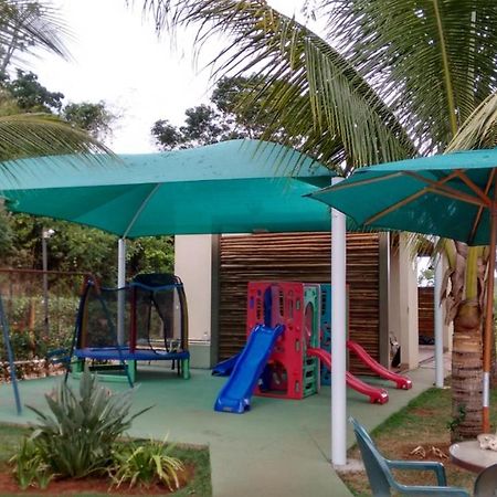 Aldeia Do Lago Caldas Novas Lindo Apt Com Cozinha Mobilia Nova Pode Levar Bebidas Na Area Das Piscinas Luaran gambar